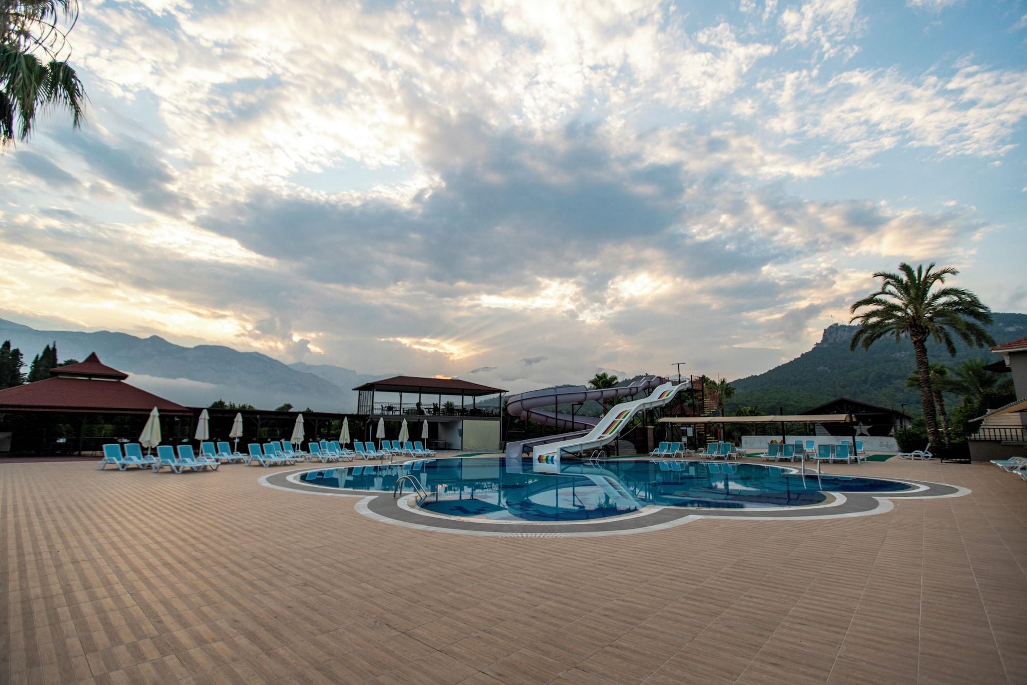 Vista Piscina Miramor Garden Resort&Spa All Inclusive