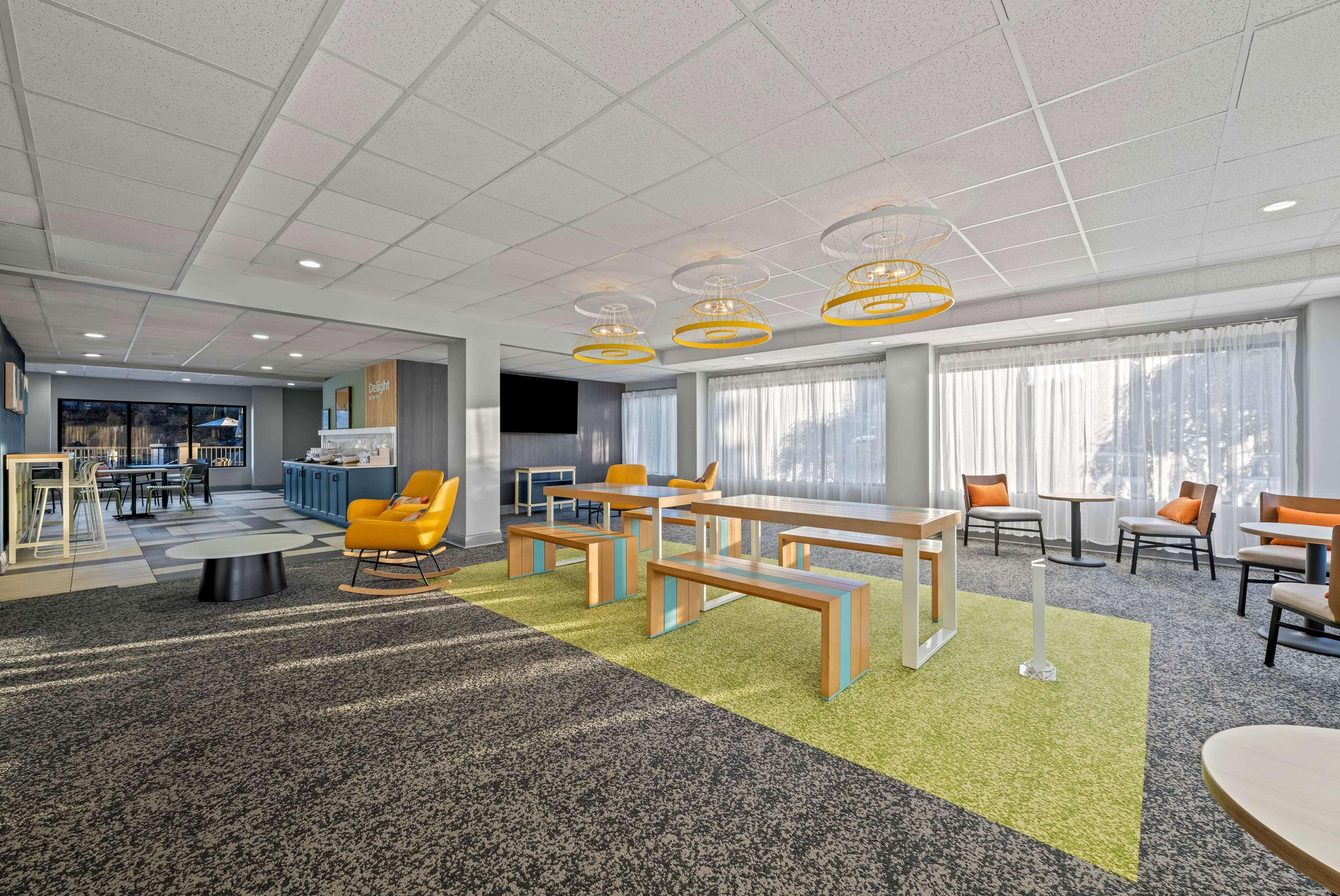 Vista Lobby Spark by Hilton Tuscaloosa University