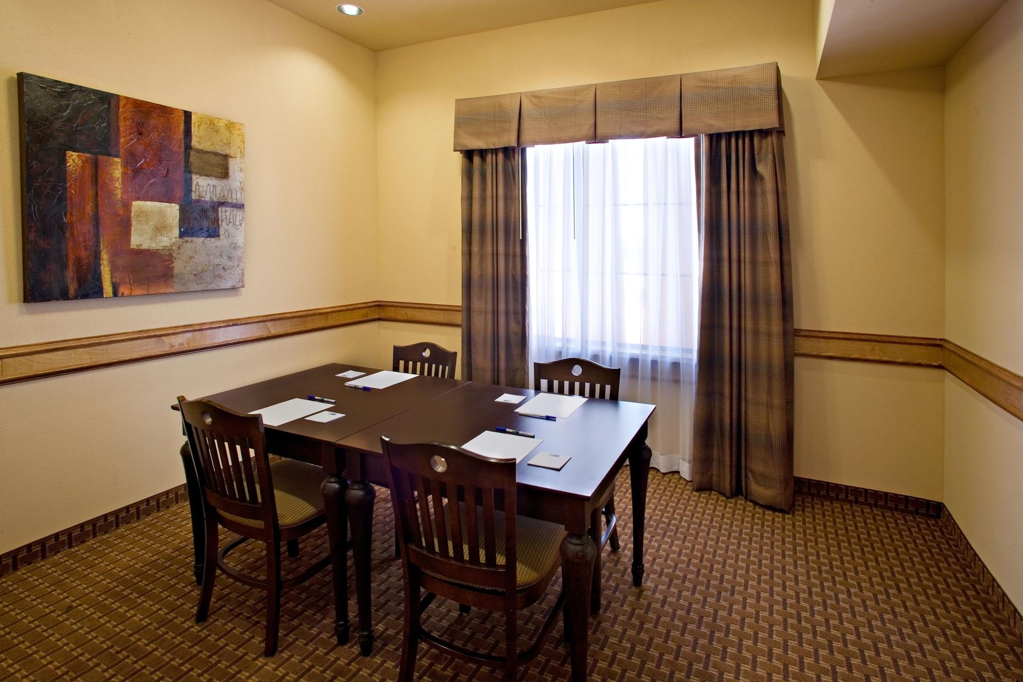 Sala de Reuniones Holiday Inn Express & Suites Kingsville by IHG