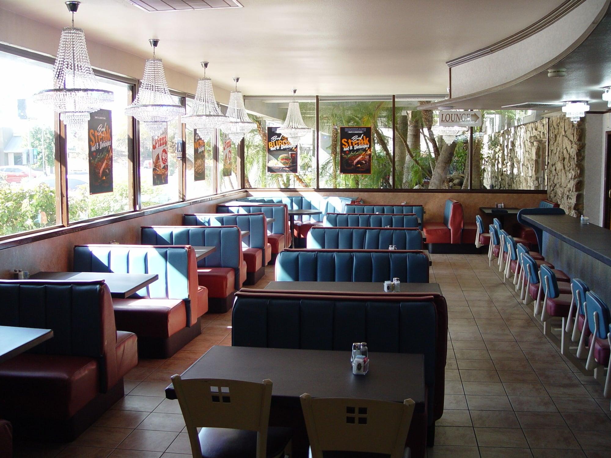 Restaurant Clarion Hotel Bakersfield North