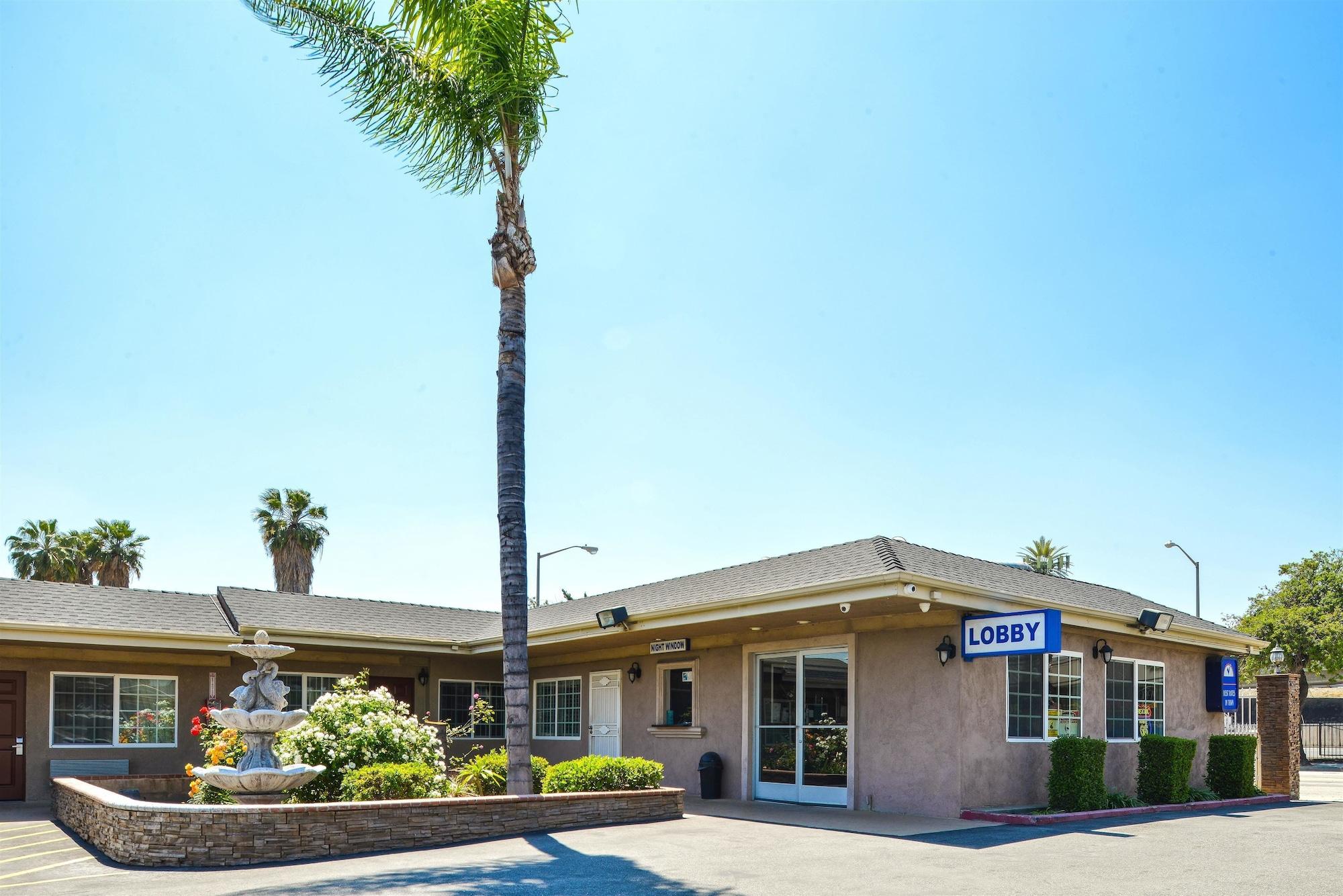 Vista Exterior Americas Best Value Inn & Suites San Bernardino