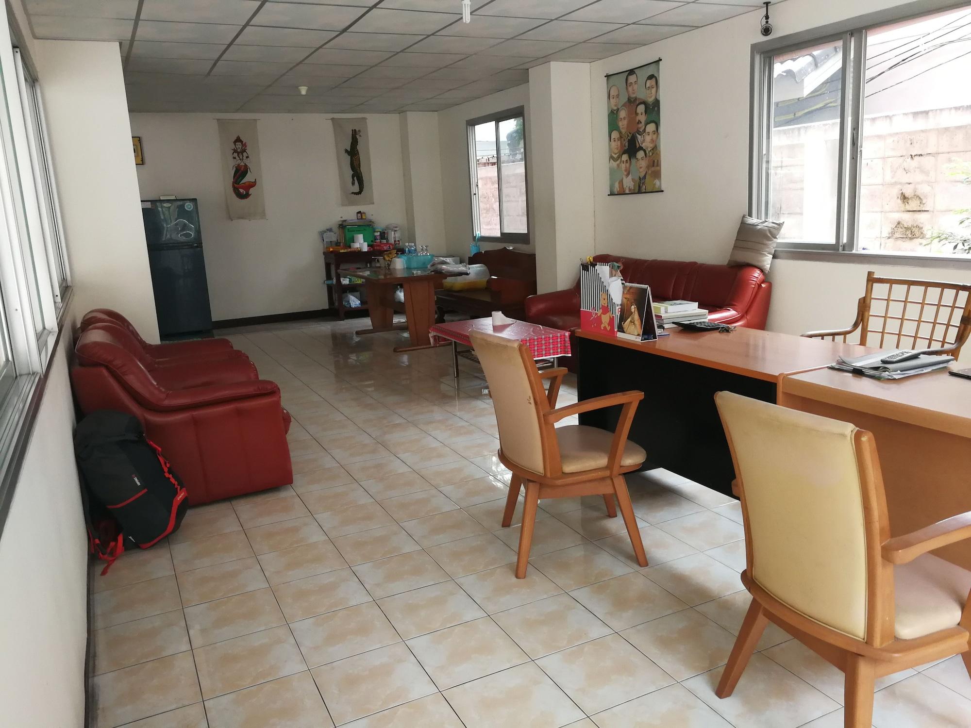 Vista Lobby Soi 5 Apartment