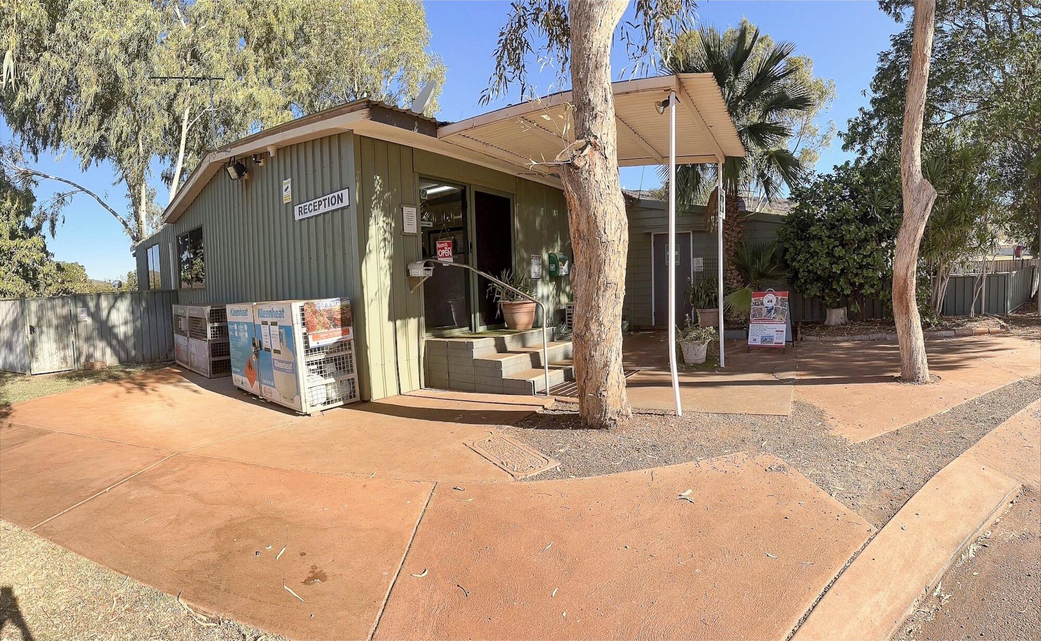 Vista Lobby Tom Price Tourist Park