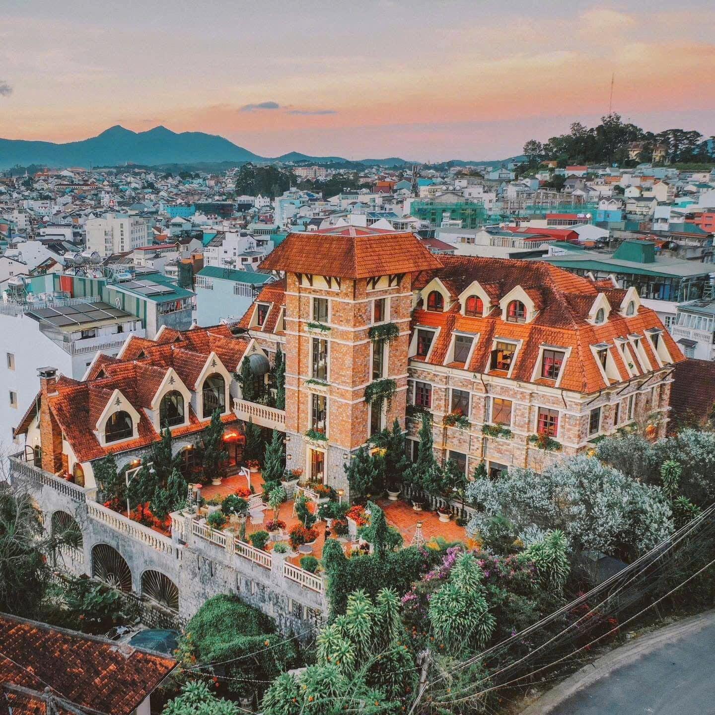 Varios Saphir Dalat Hotel
