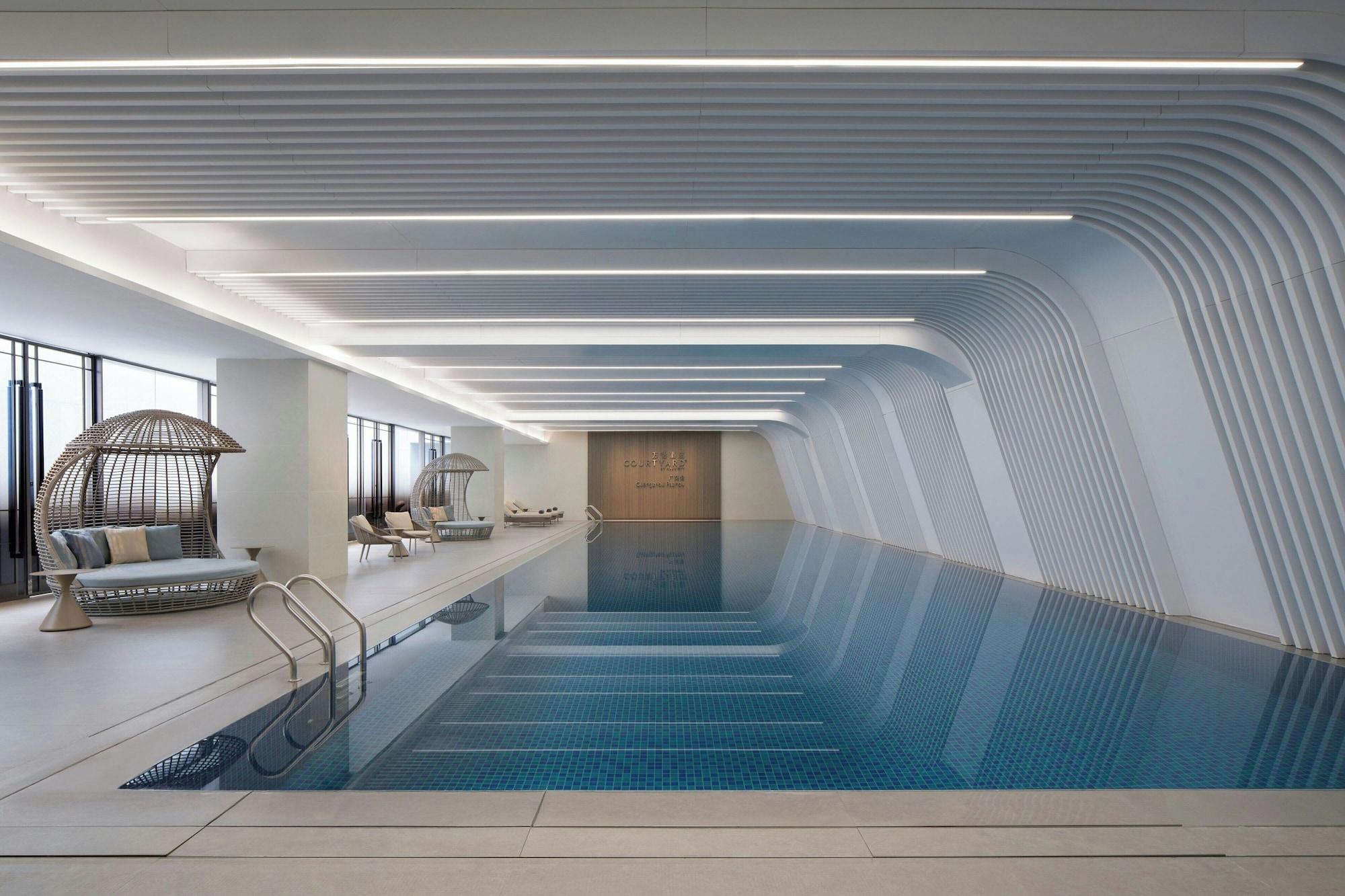 Vista Piscina Courtyard By Marriott Guangzhou Pazhou