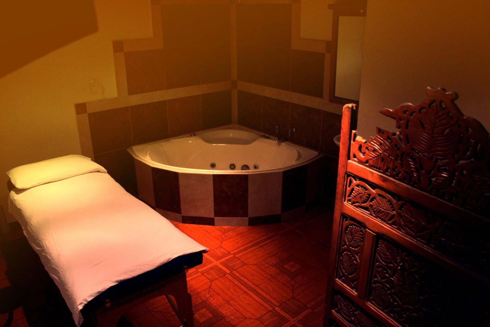 Spa Charlies Place Hotel & Spa