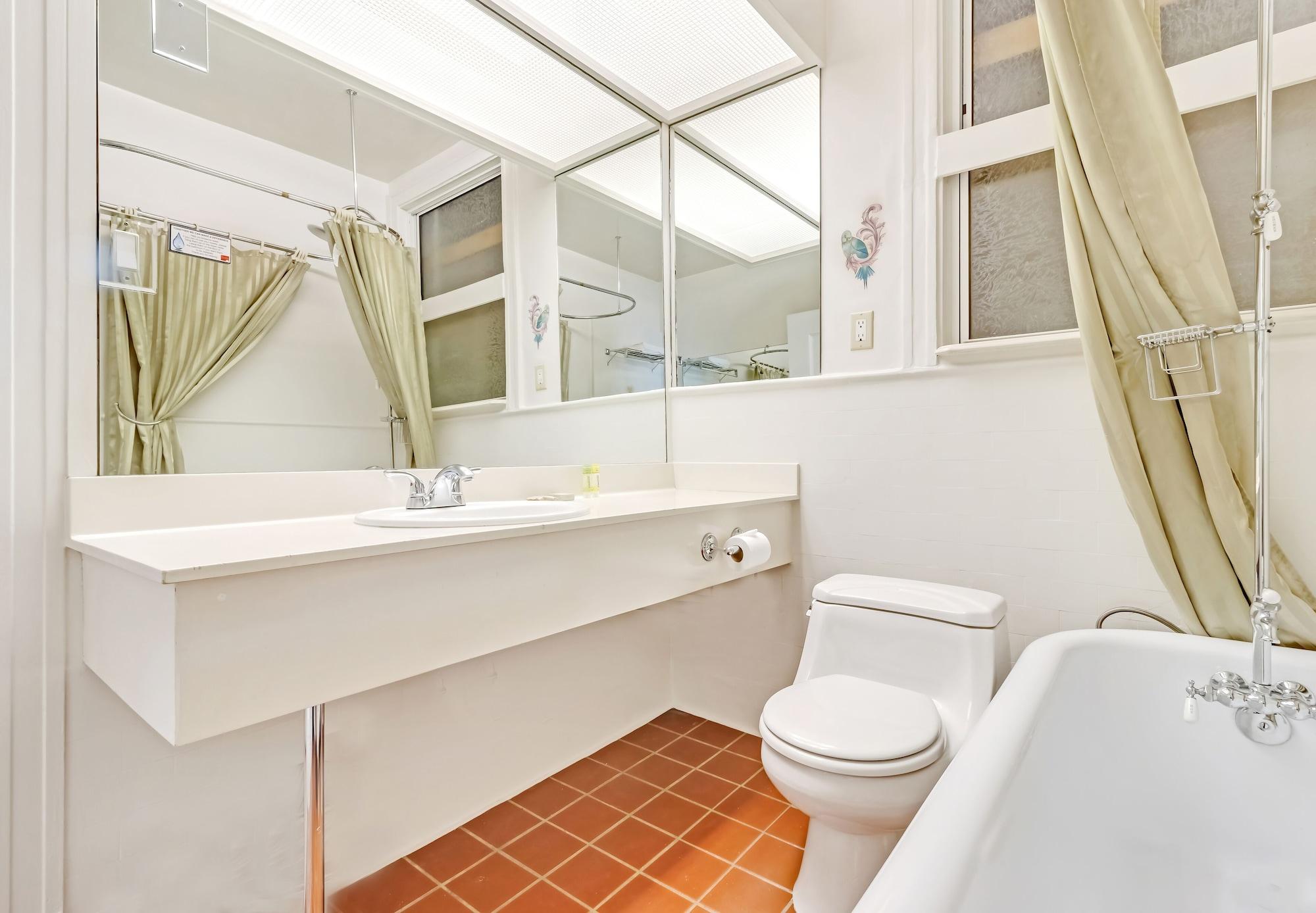 Equipamiento de Habitación Cornell Hotel de France