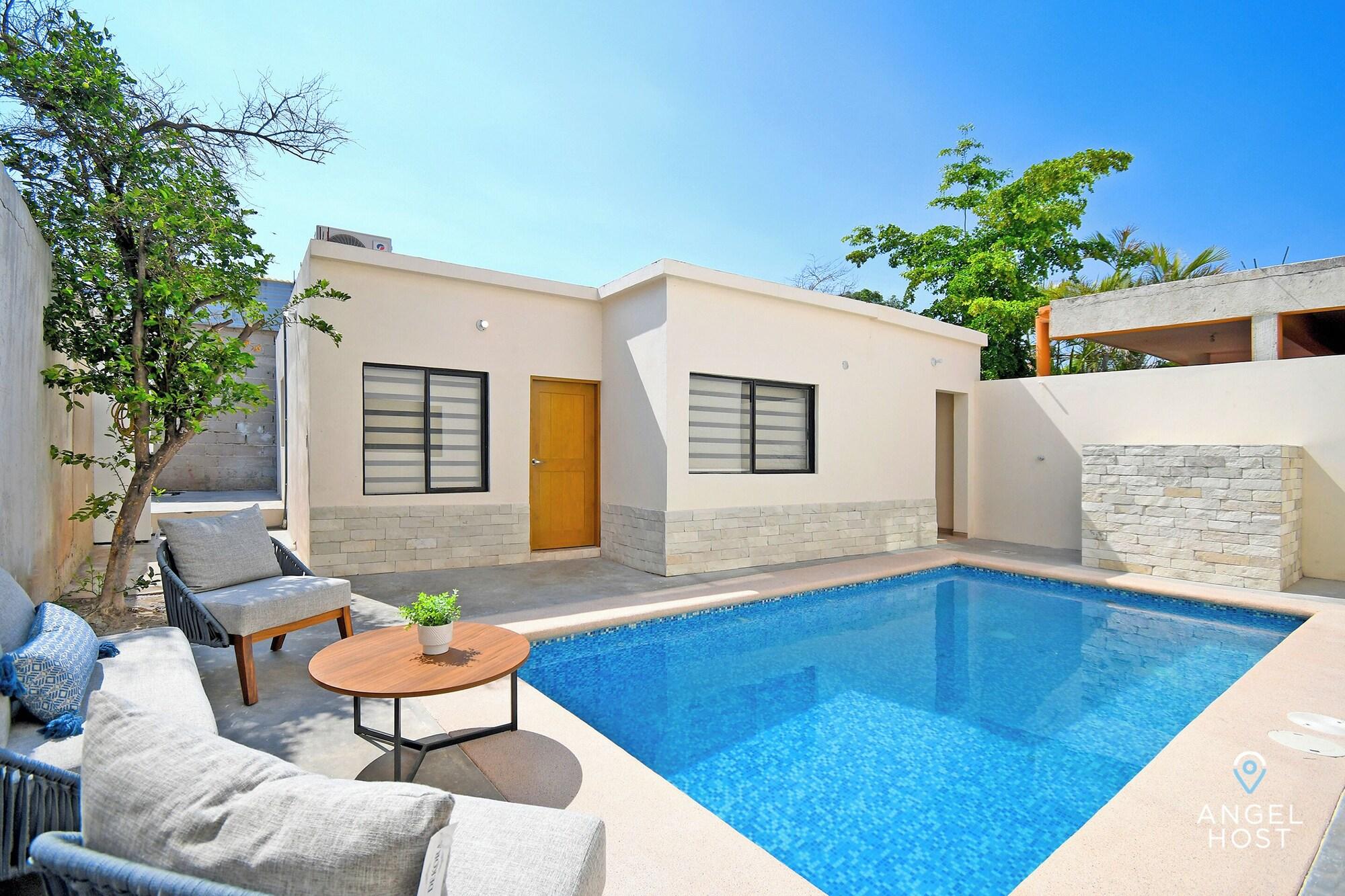 Varios Cozy Stay with onsite Pool Near Malecon