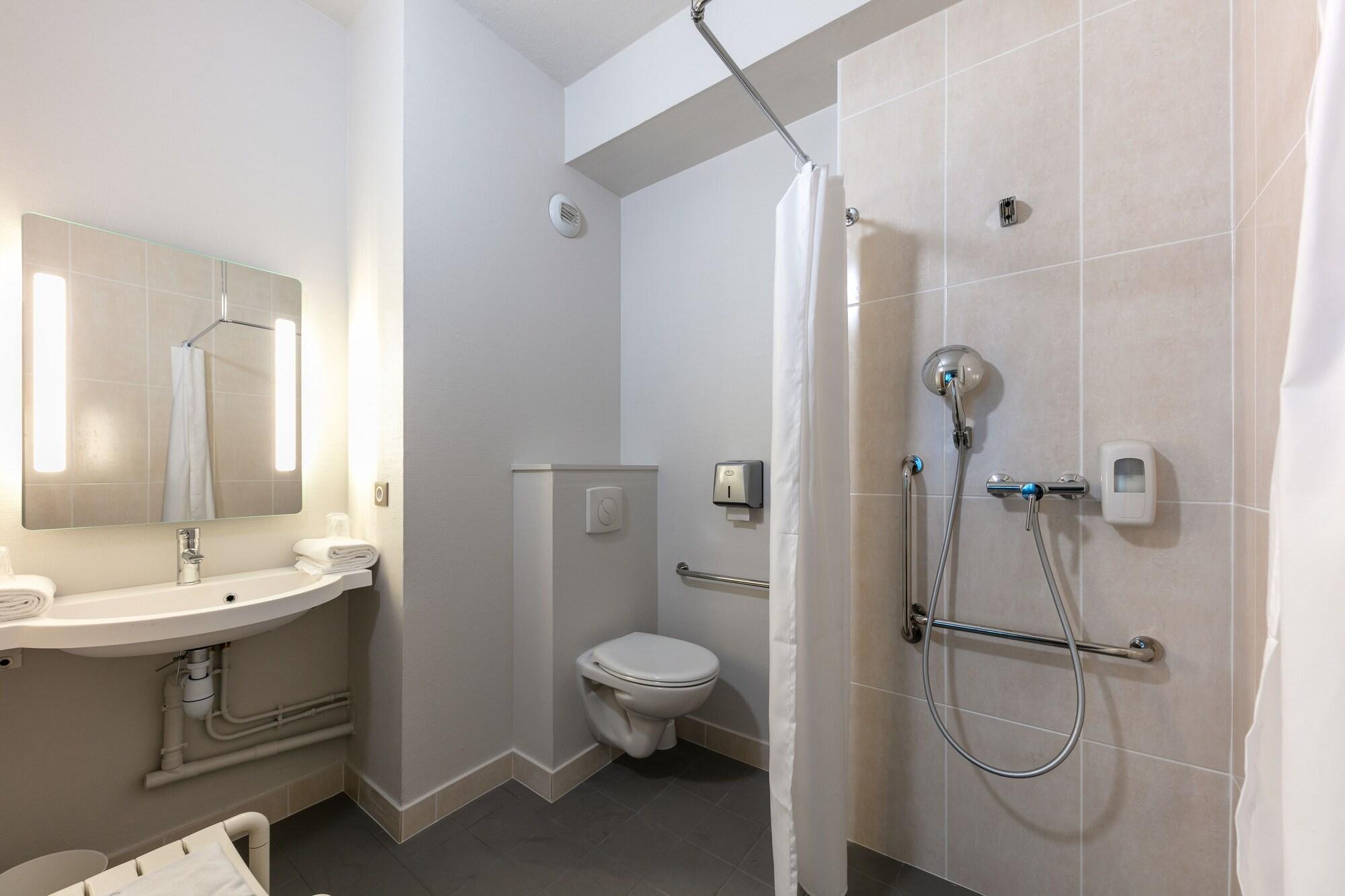 Equipamiento de Habitación B&B HOTEL Toulouse Basso Cambo