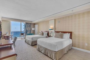 Renta temporal - Exclusive Trump Beachfront Condo