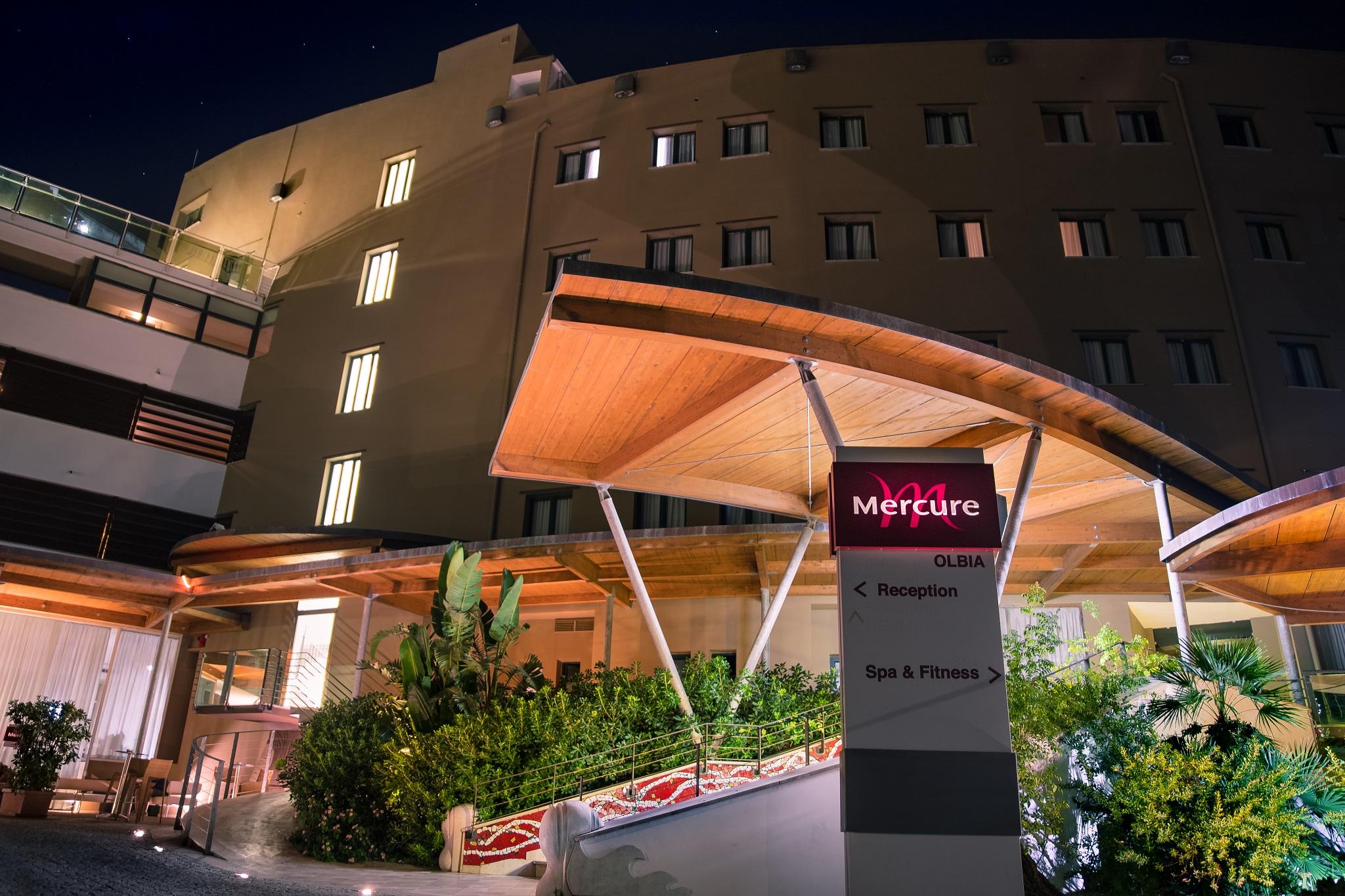 Vista Exterior Mercure Olbia Hotel & SPA