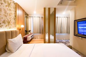 Alquiler Vacacional - Comfy and Modern Look 1BR LRT City Jatibening Apartment