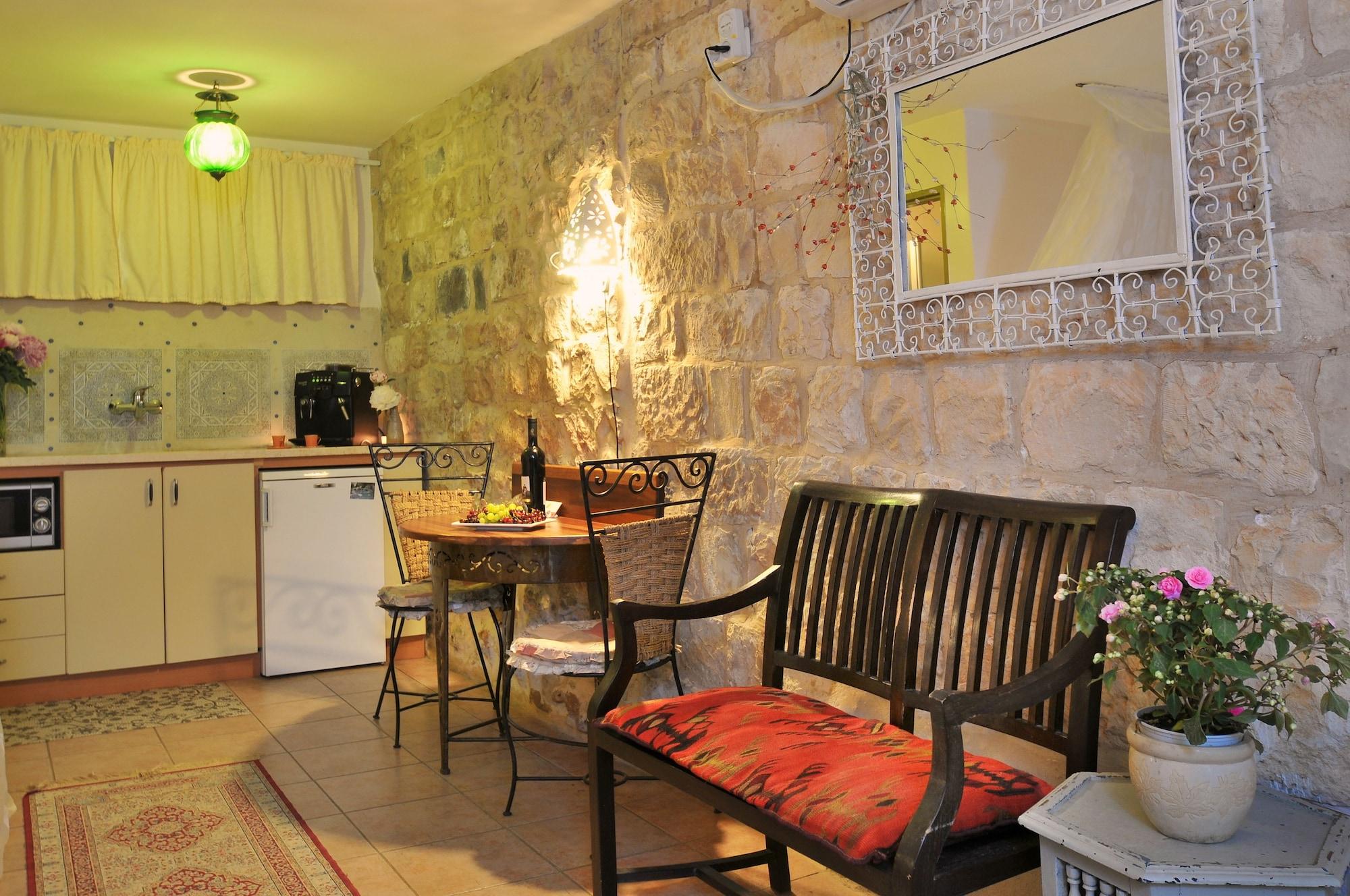 Vista Lobby Pina Balev Inn