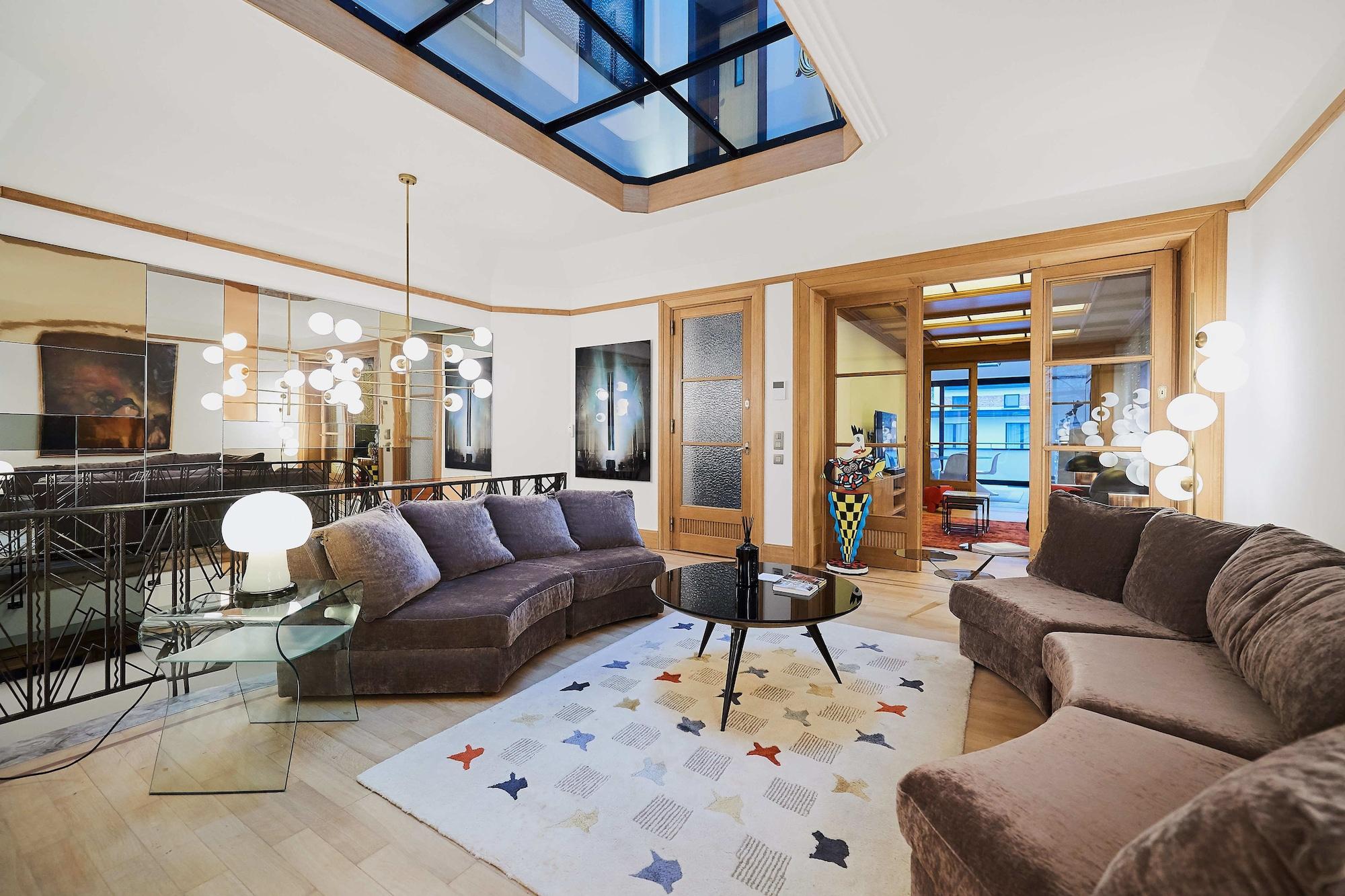 Varios Suites 124