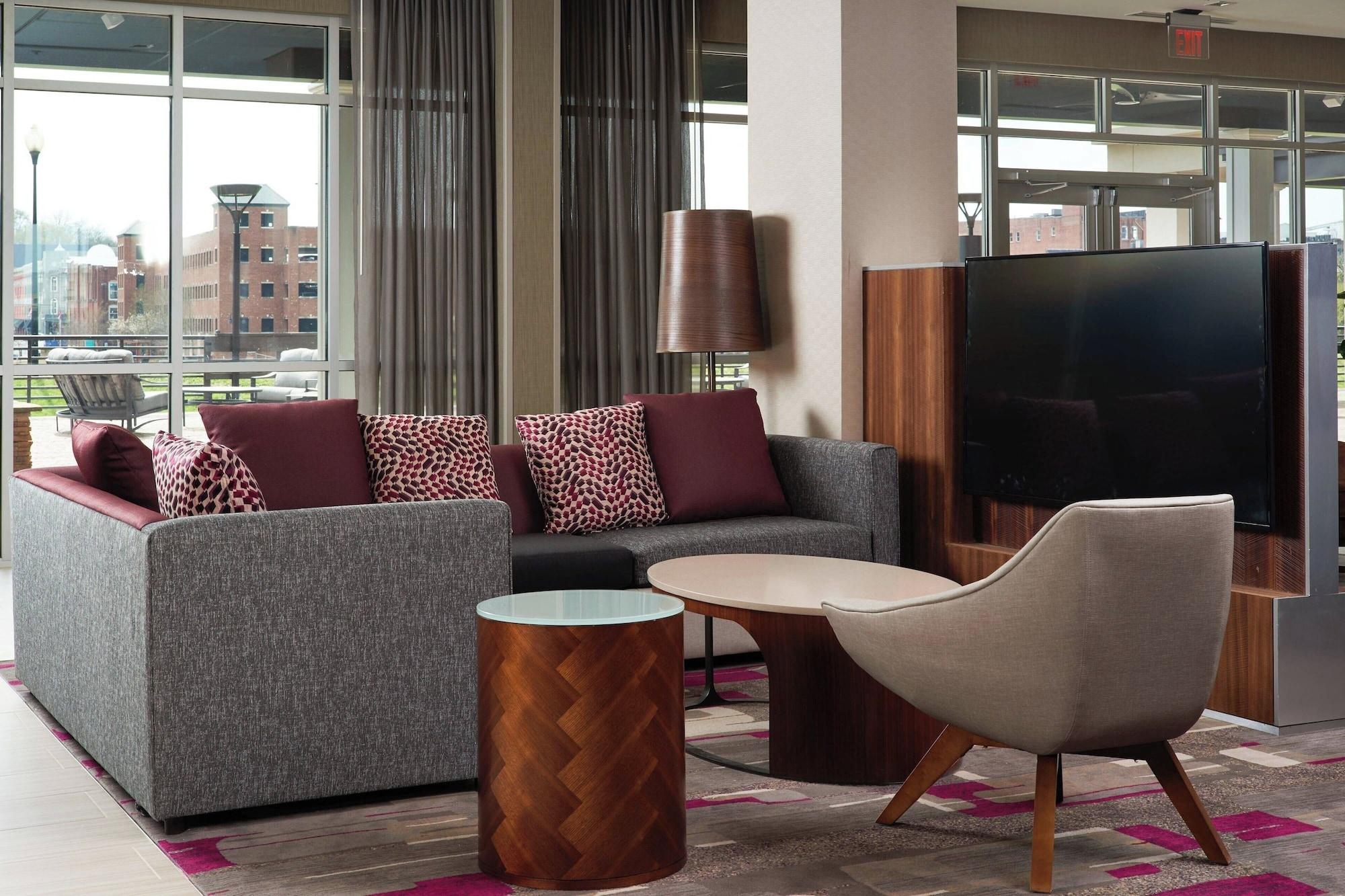 Vista Lobby Courtyard by Marriott Rome