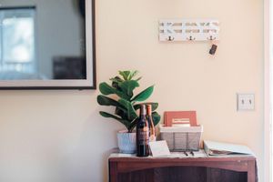 Alquiler Vacacional - Spacious 5 BR home w/ pool – Centrally Located!