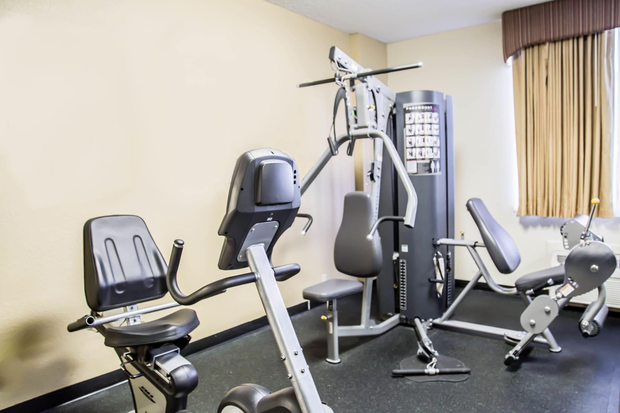 Gimnasio Quality Inn & Suites Near the Theme Parks