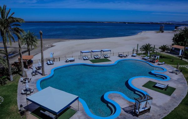 La Posada Hotel & Beach Club
