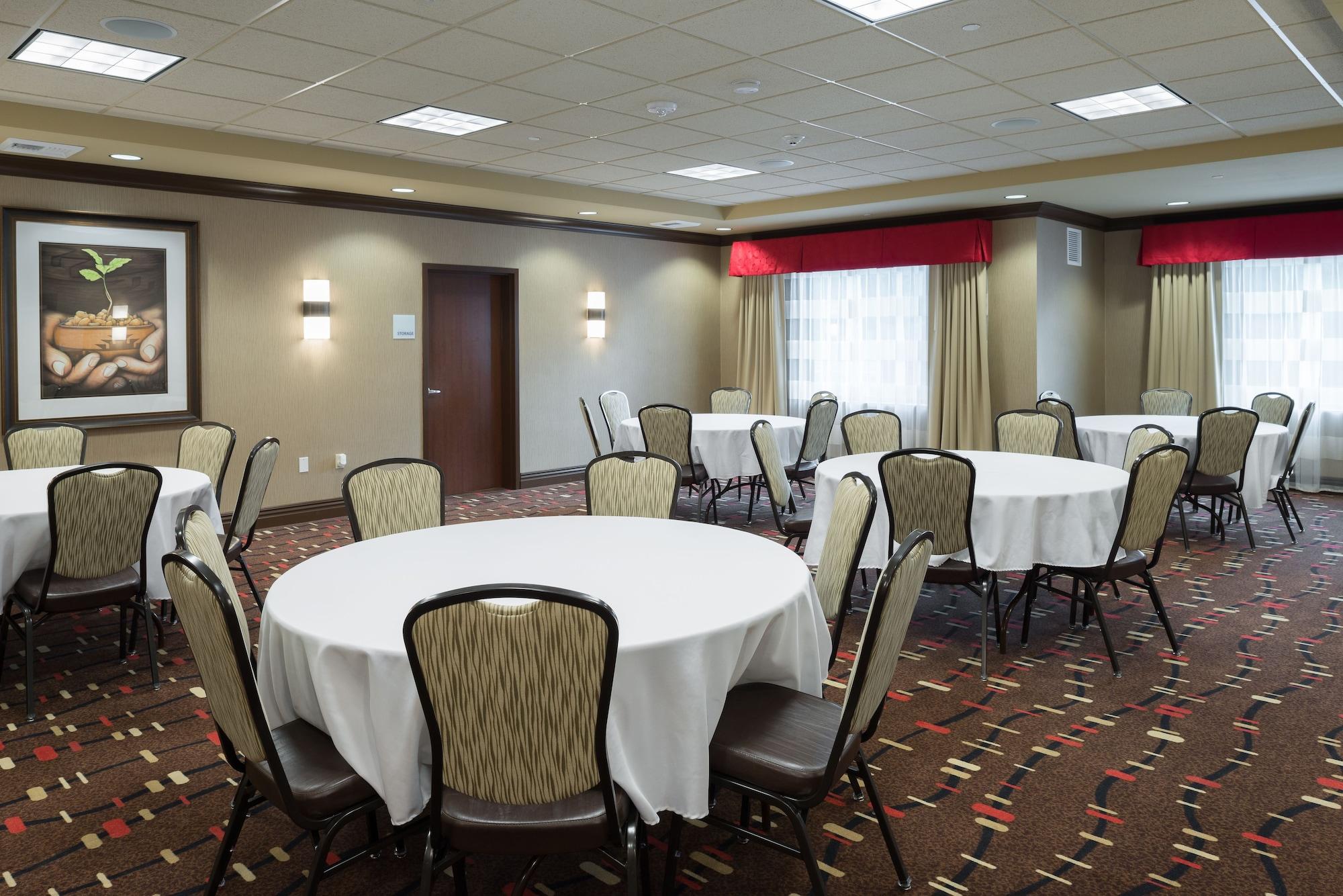 Sala de Reuniones Holiday Inn Express Klamath - Redwood Ntl Pk Area by IHG