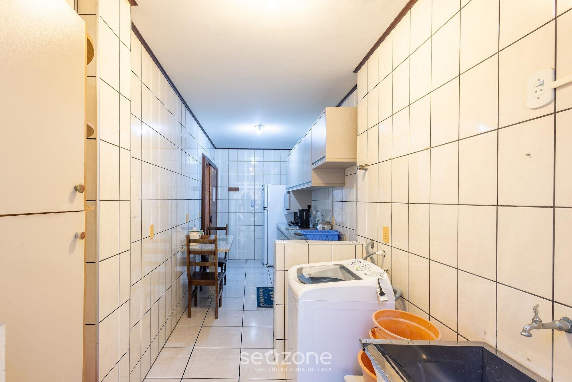Equipamiento de Habitación Apt w/ Balcony - Seafront in Meia Praia Ceo0104