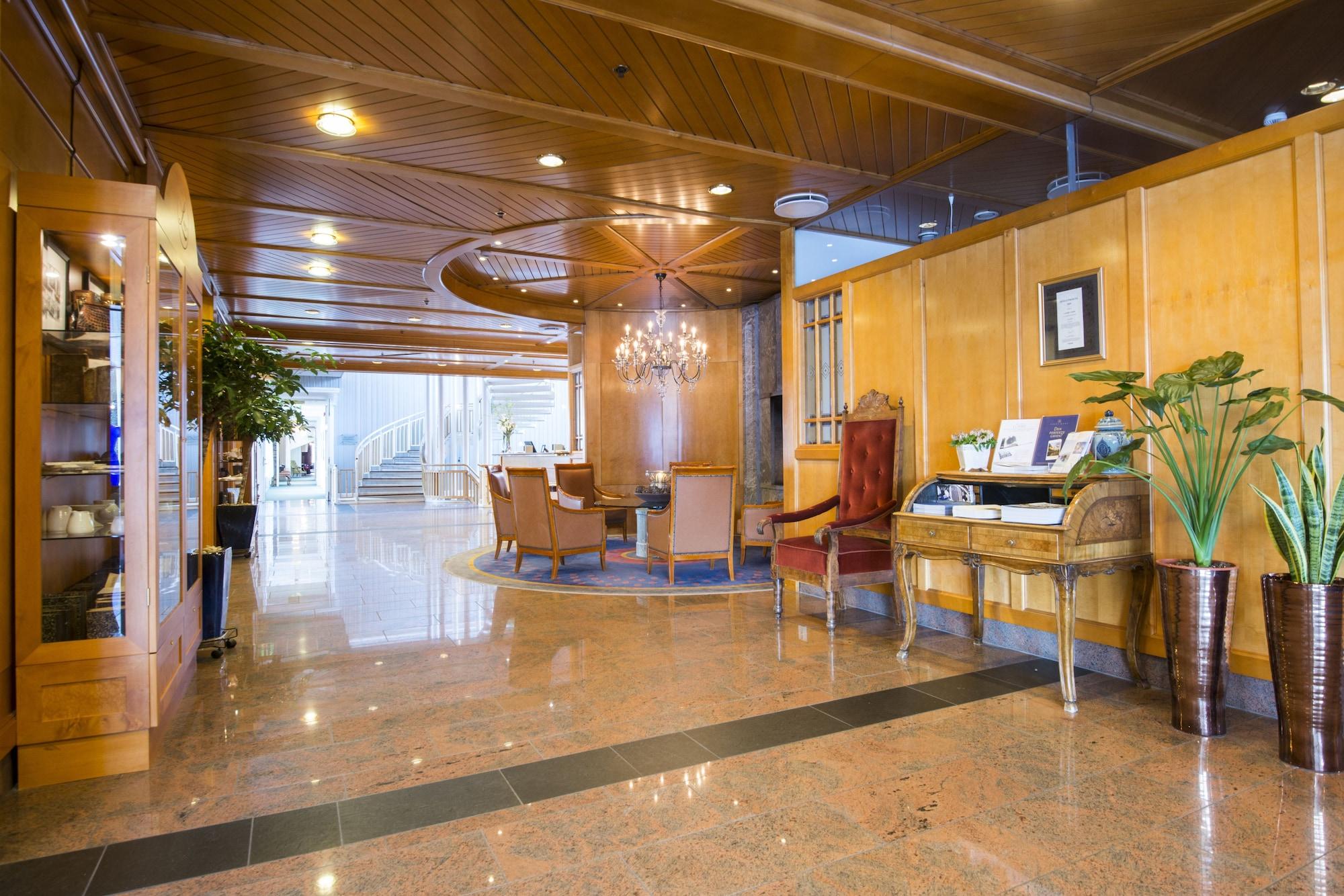 Vista Lobby Losby Gods