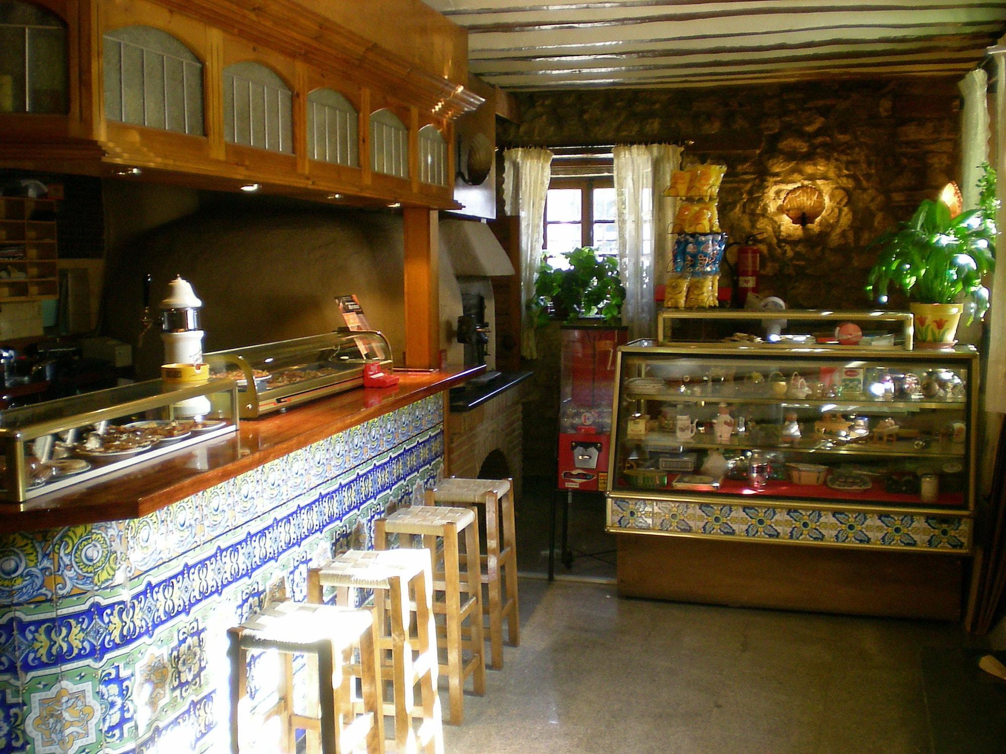 Bar/Salón Hotel Puerta Romeros