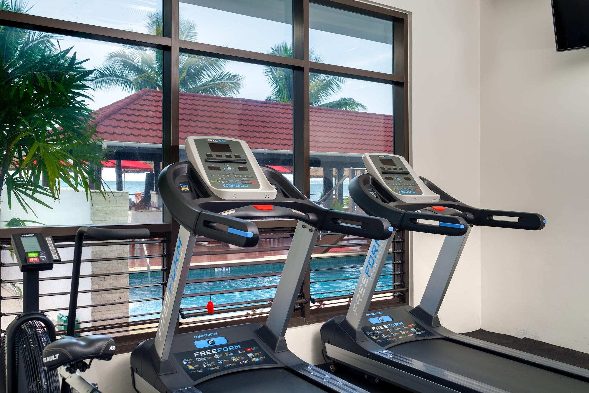 Gimnasio Ramada Suites by Wyndham Wailoaloa Beach Fiji