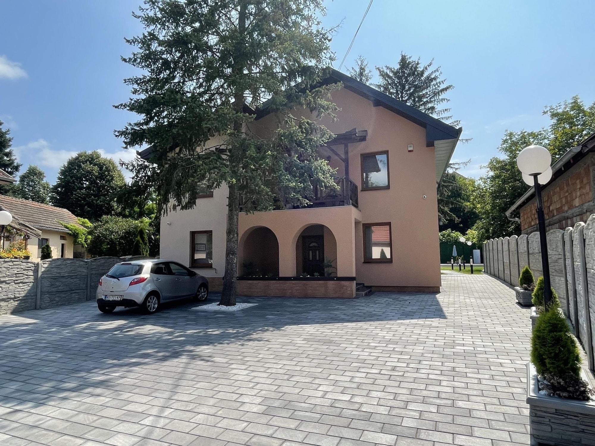 Vista Exterior Casa Mia Vrdnik