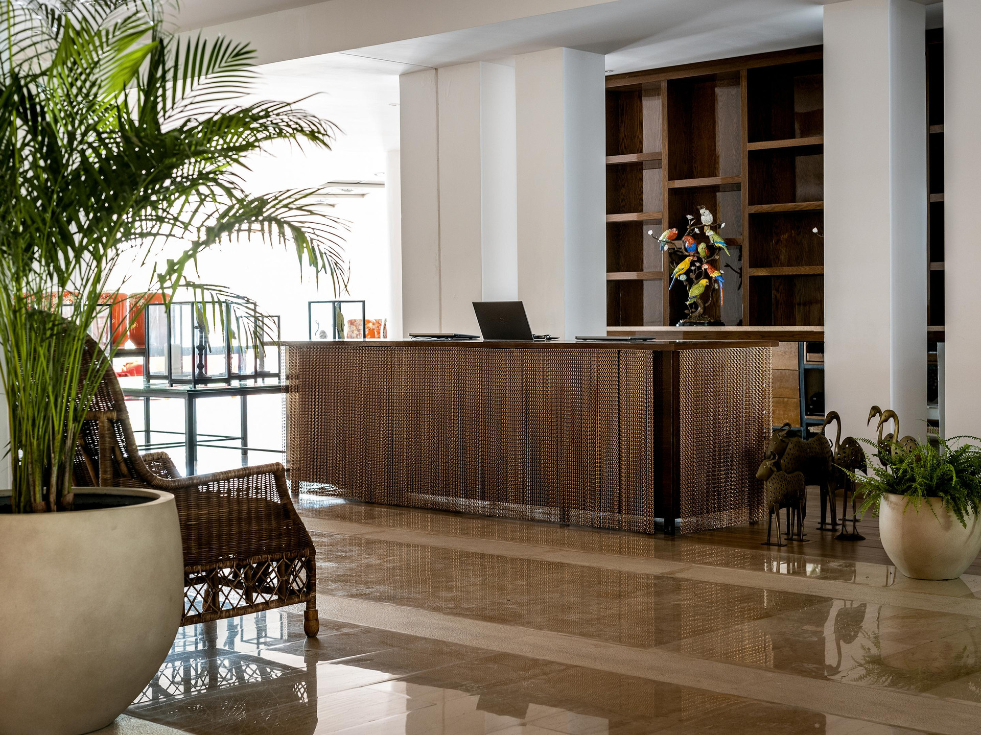 Vista Lobby Grecotel LUXME Dama Dama
