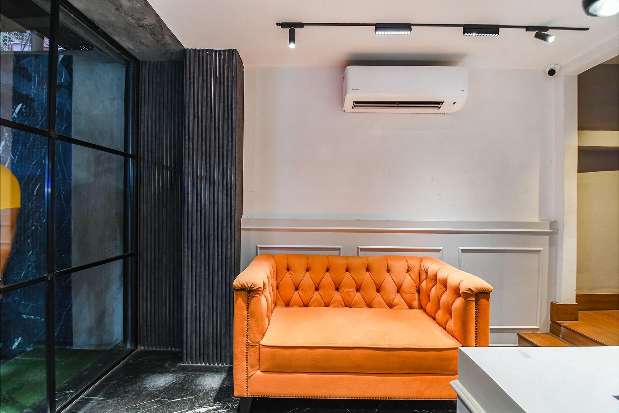 Vista Lobby FabHotel Sivalika Inn Near Howrah Station