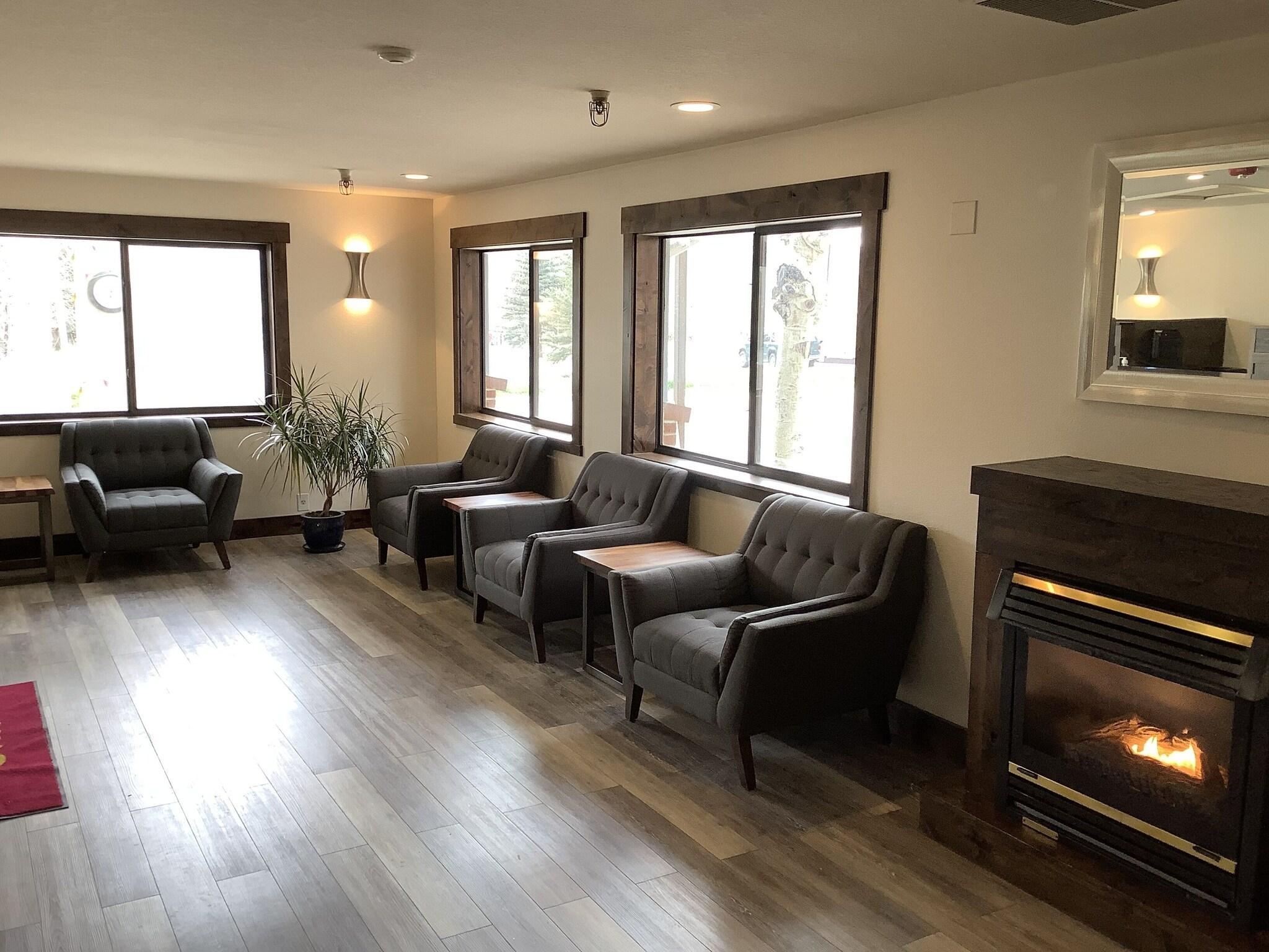 Vista Lobby Luxury Inn And Suites