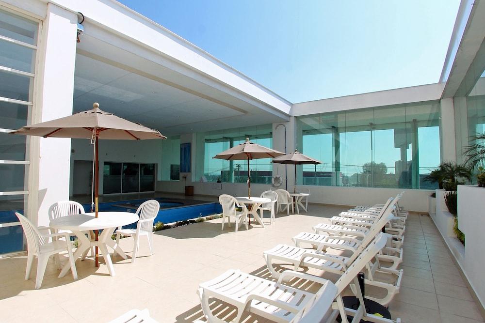 Vista Piscina Fiesta Inn Cuautitlan