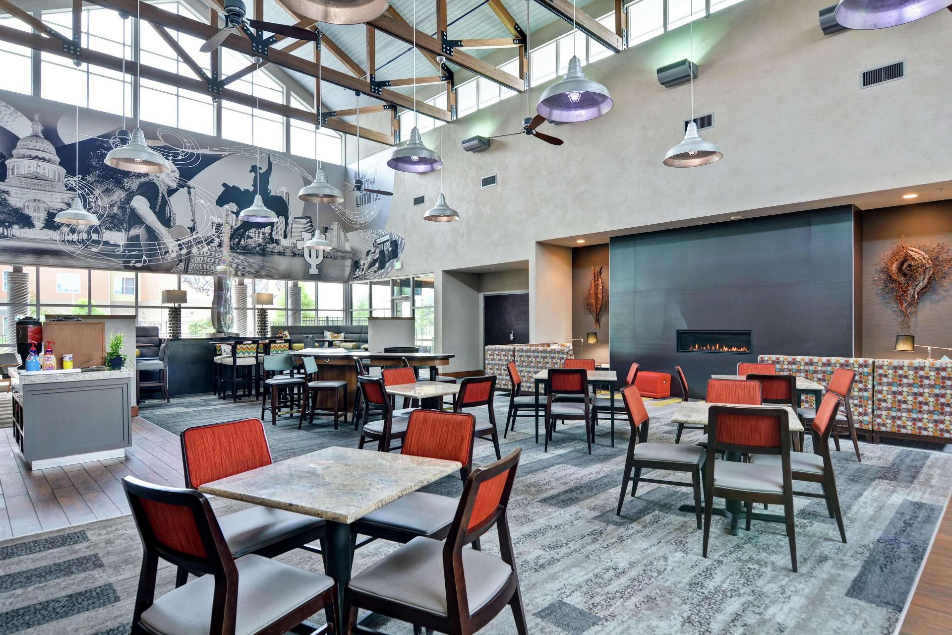 Vista Lobby Homewood Suites by Hilton TechRidge Parmer @ I-35