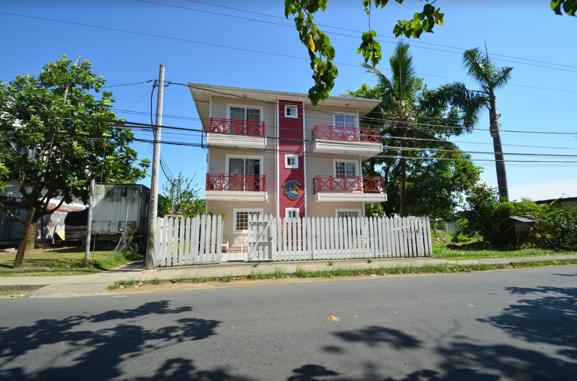 Vista Exterior Caribbean Villages Apartments