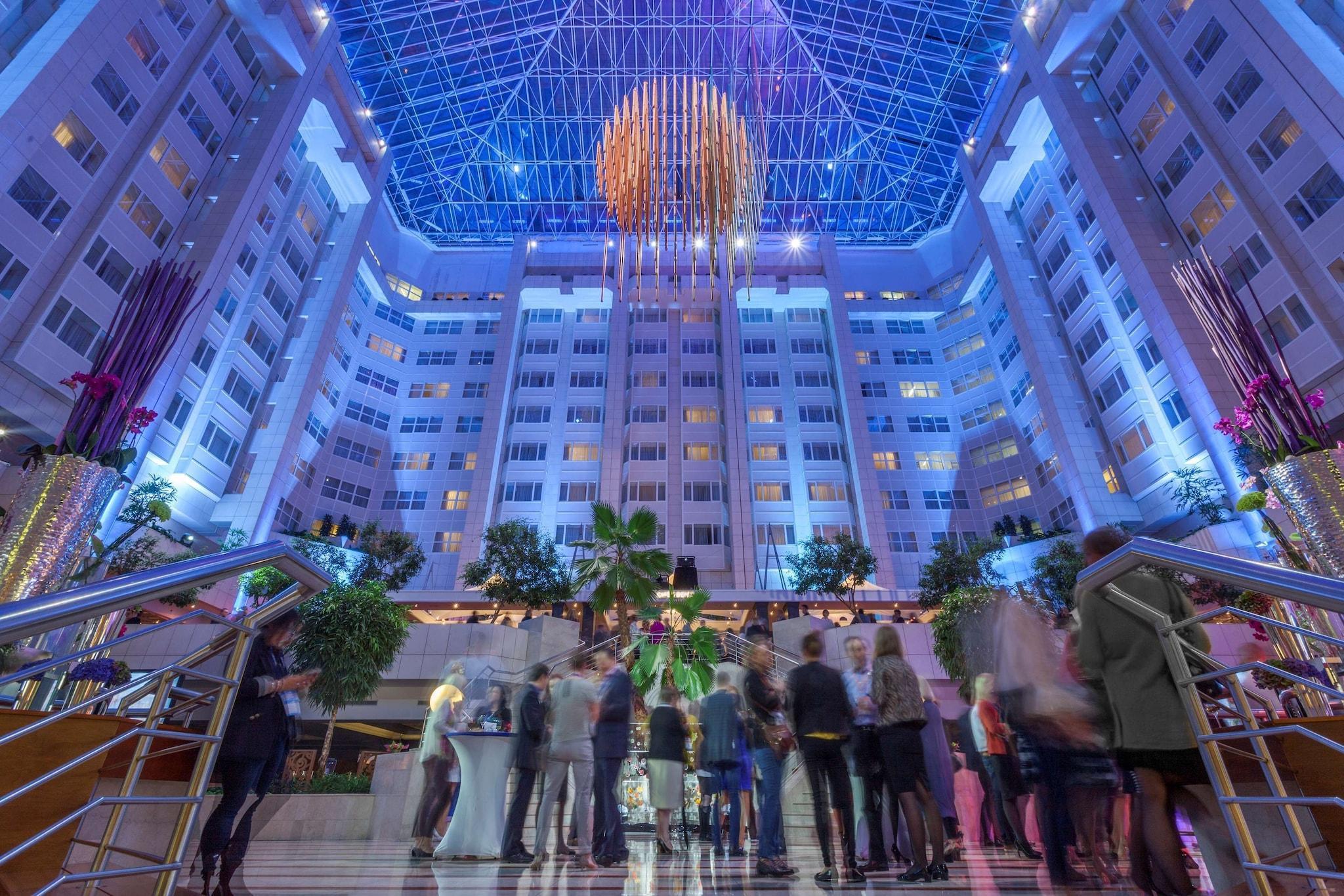 Vista Lobby Hilton Prague