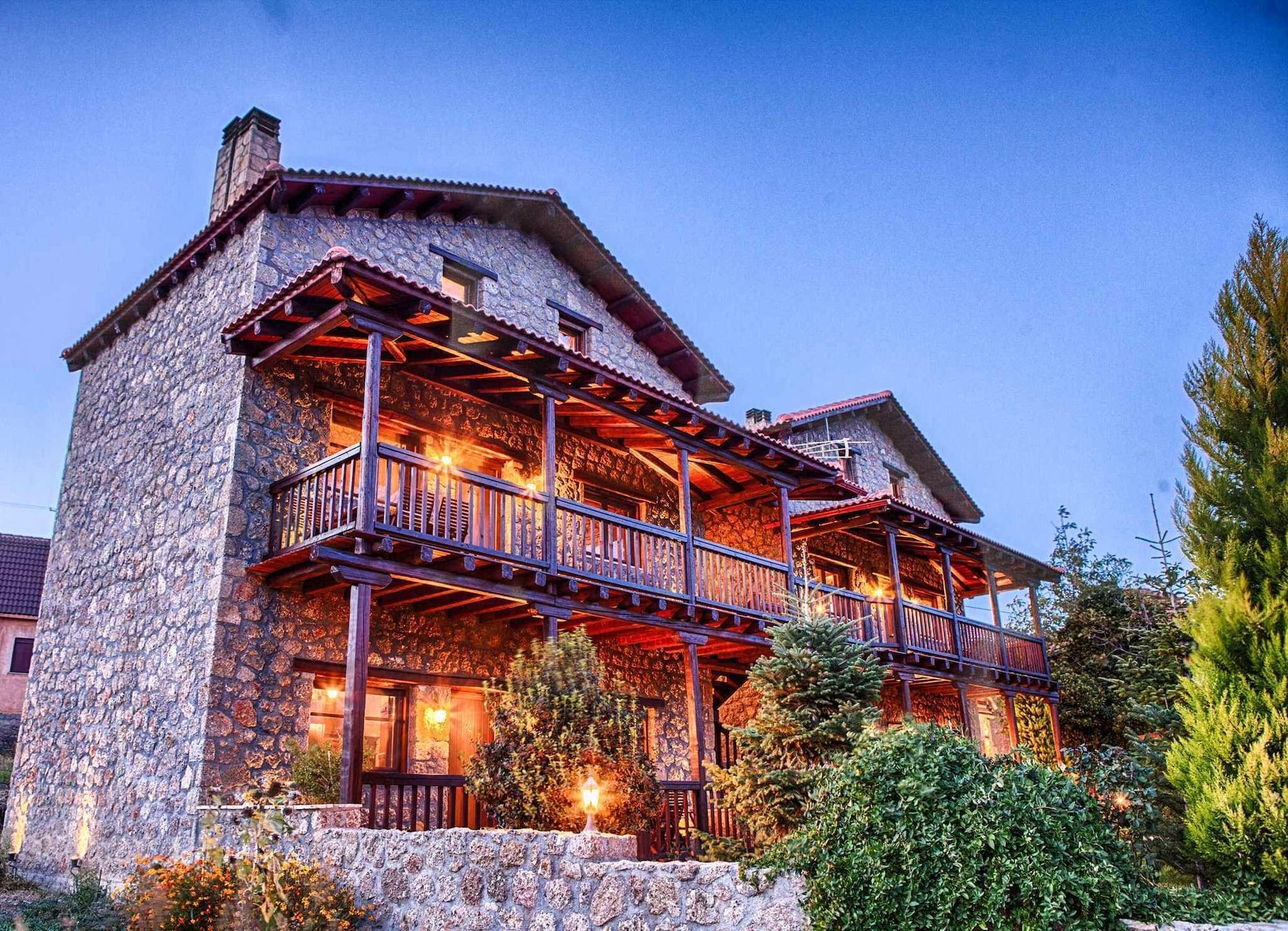 Varios Pera Alonia Guest House