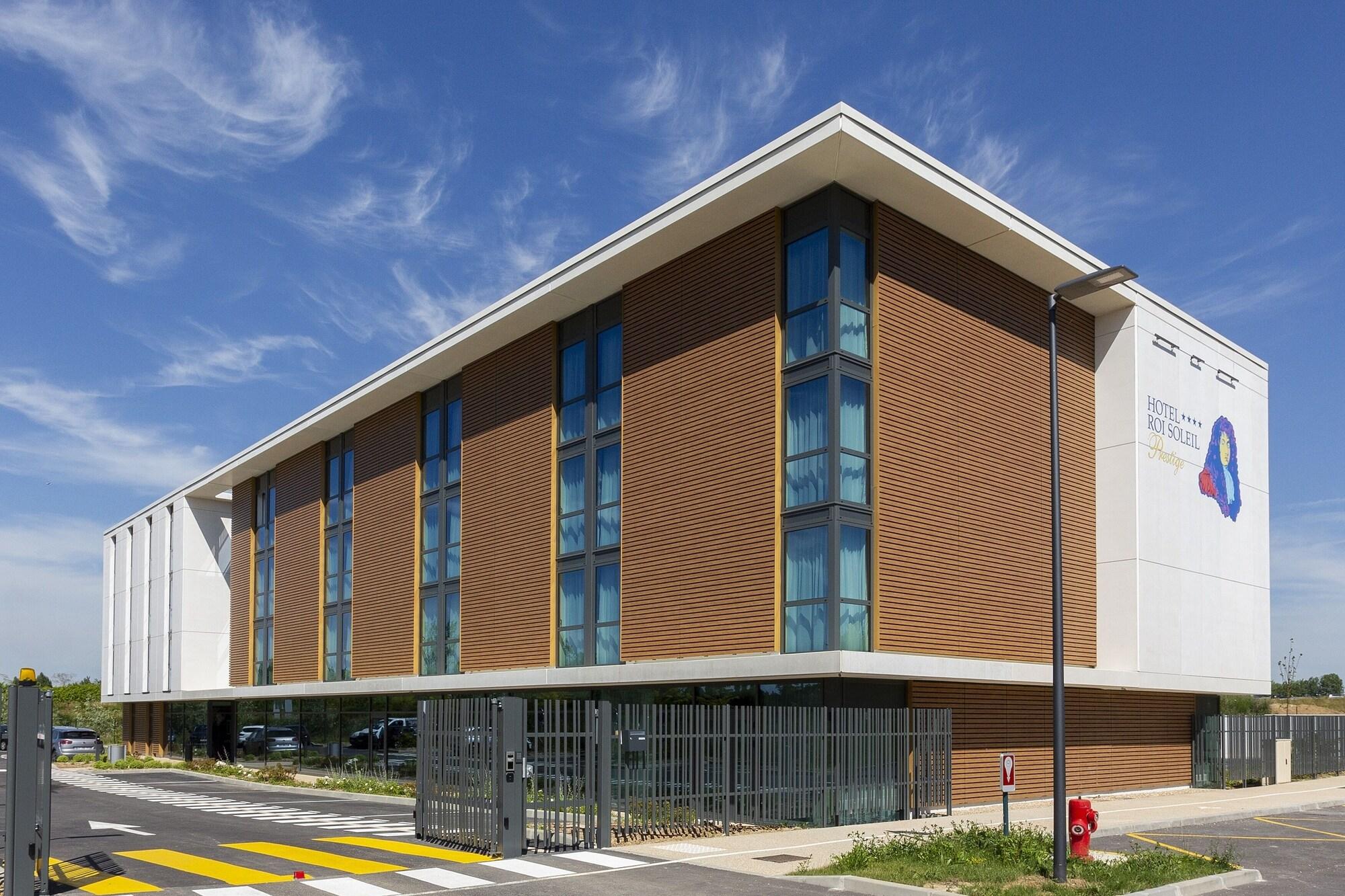 Vista Exterior Hôtel Roi Soleil Prestige Plaisir - St Quentin