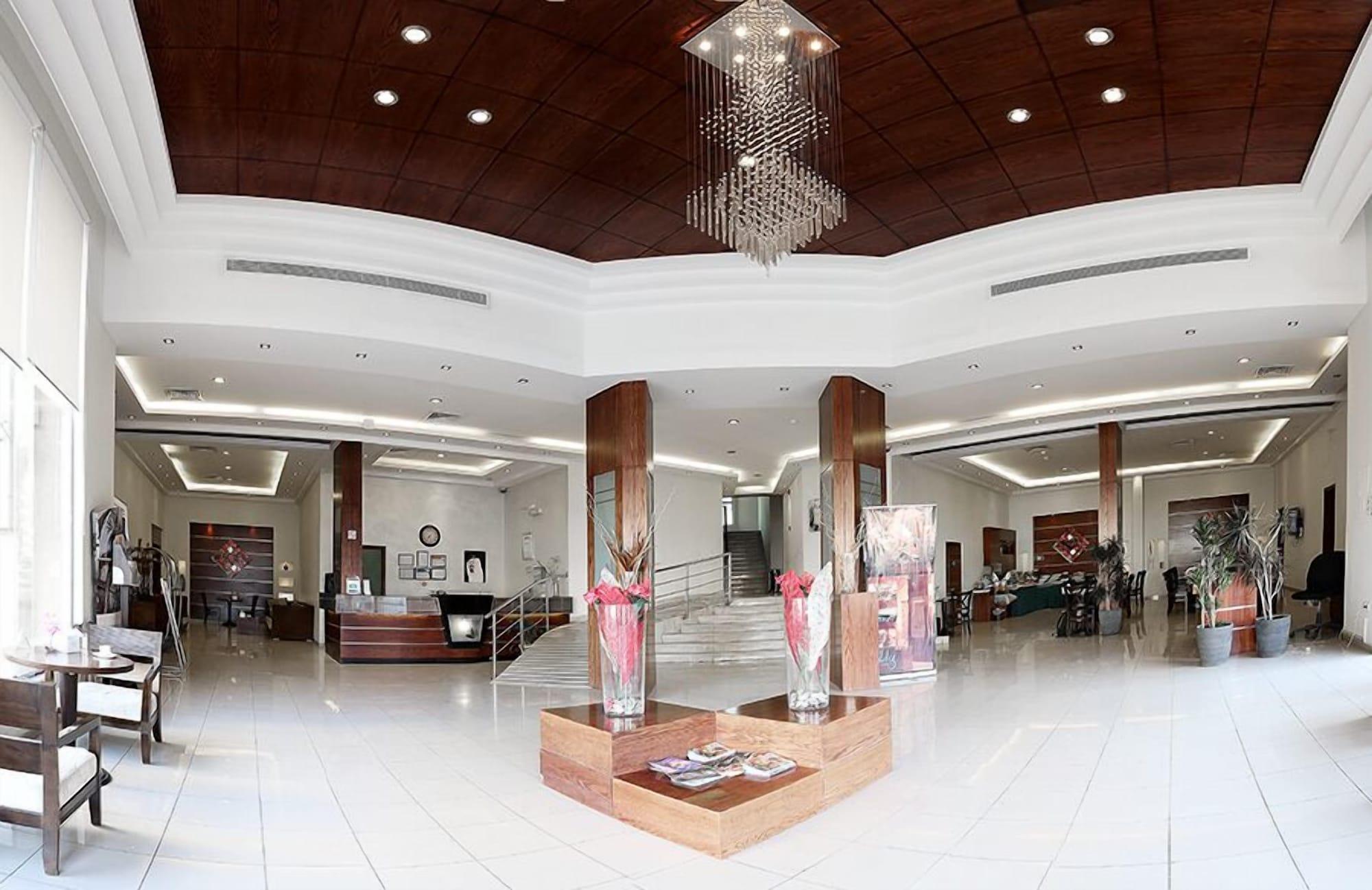 Vista Lobby Lily Hotel Suite Mubarraz