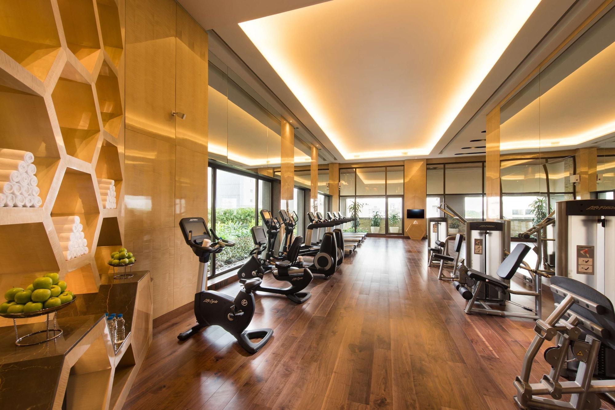 Gimnasio Conrad Pune by Hilton