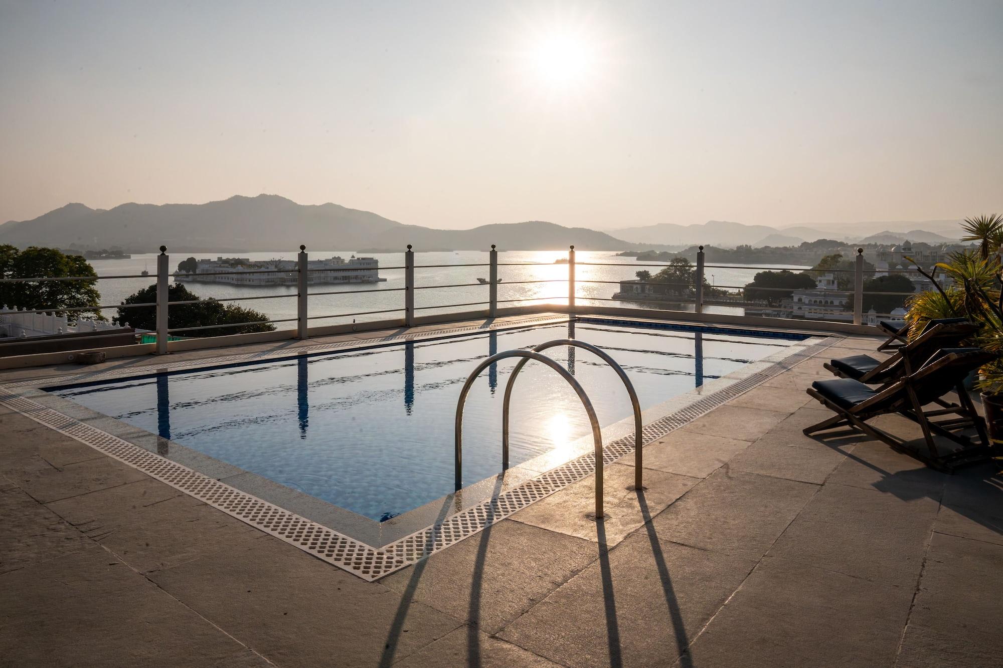 Vista Piscina Udaigarh