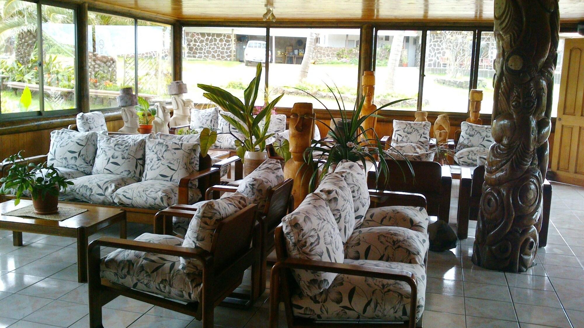 Vista Lobby Iorana Hotel