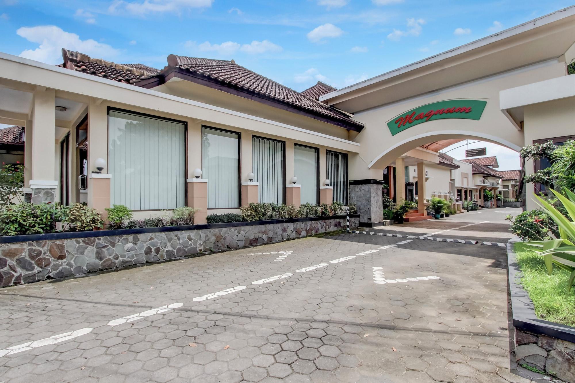Vista Exterior Townhouse Oak near Sokaraja Purwokerto