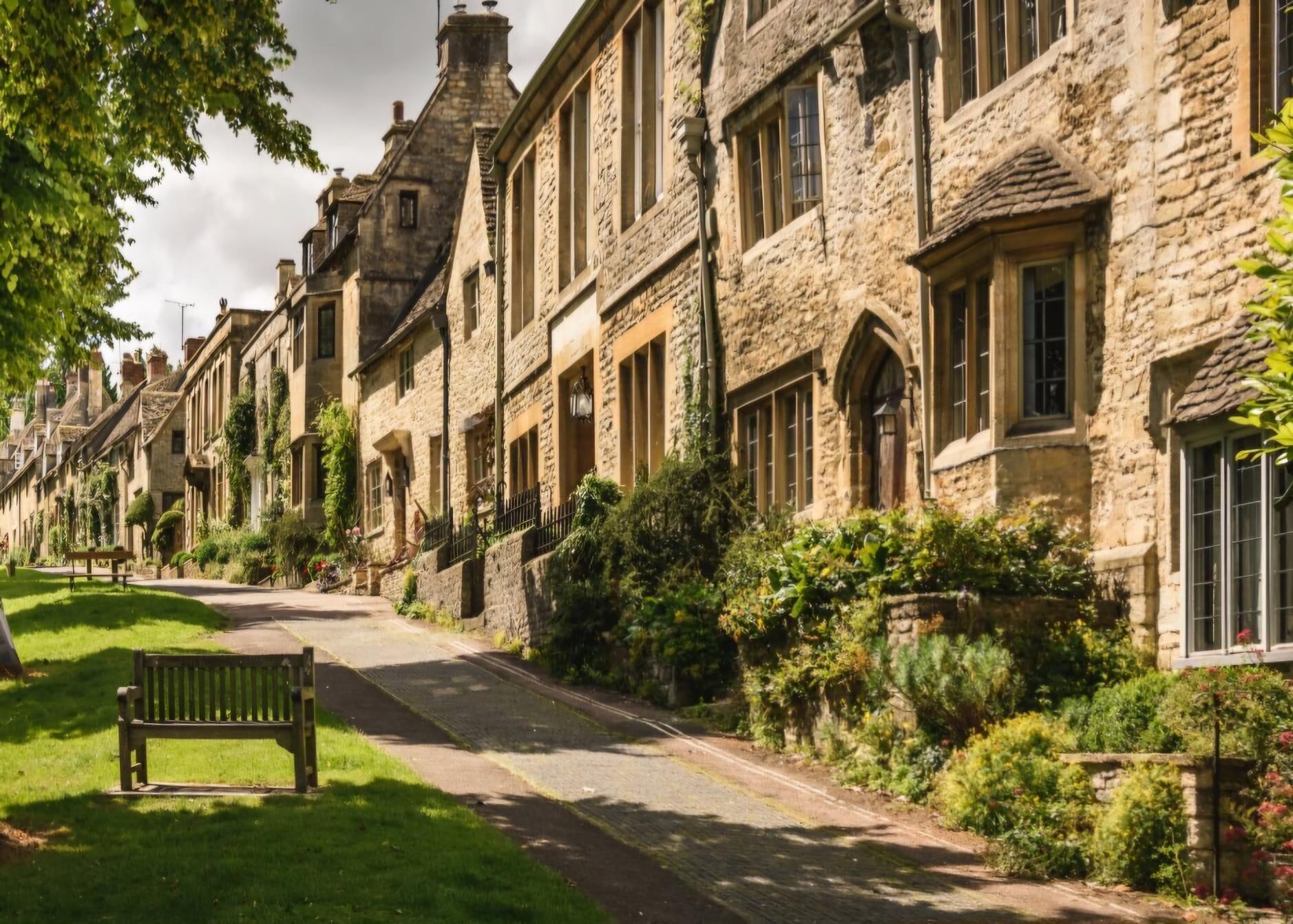 Vista Exterior Burford on the Hill