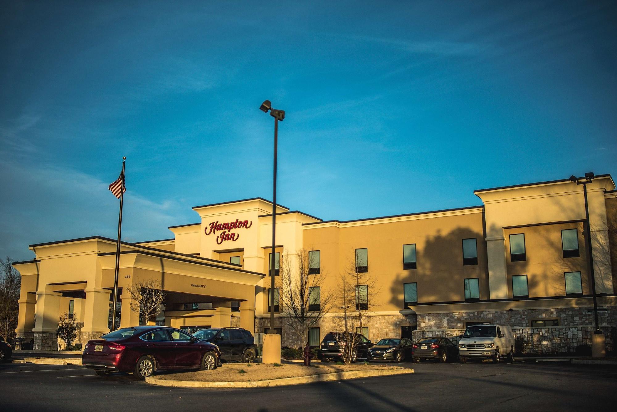 Vista Exterior Hampton Inn Monticello