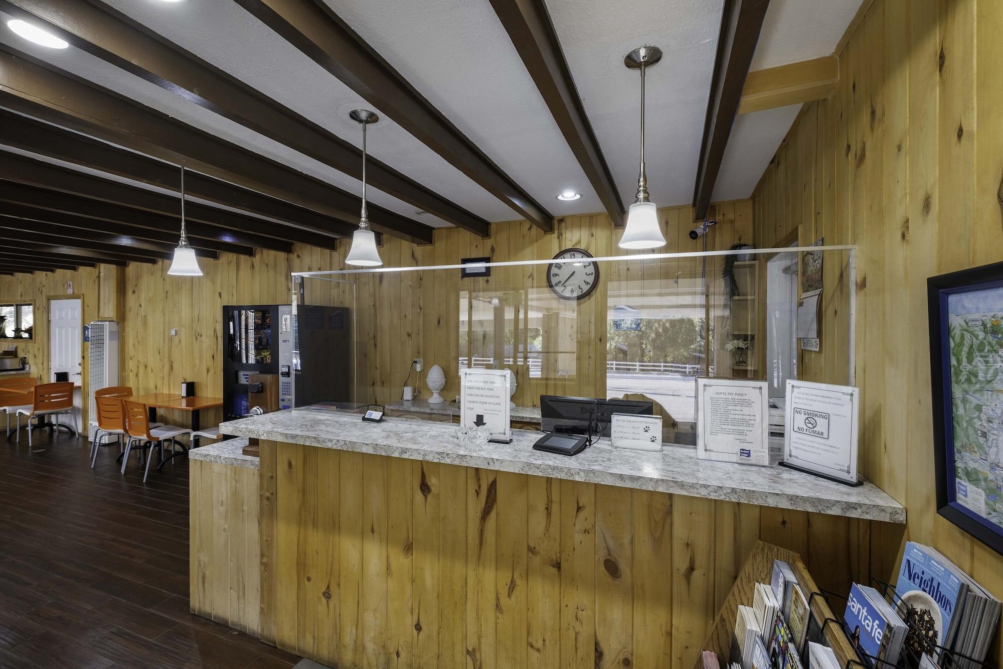 Vista Lobby Budget Lodge Ruidoso