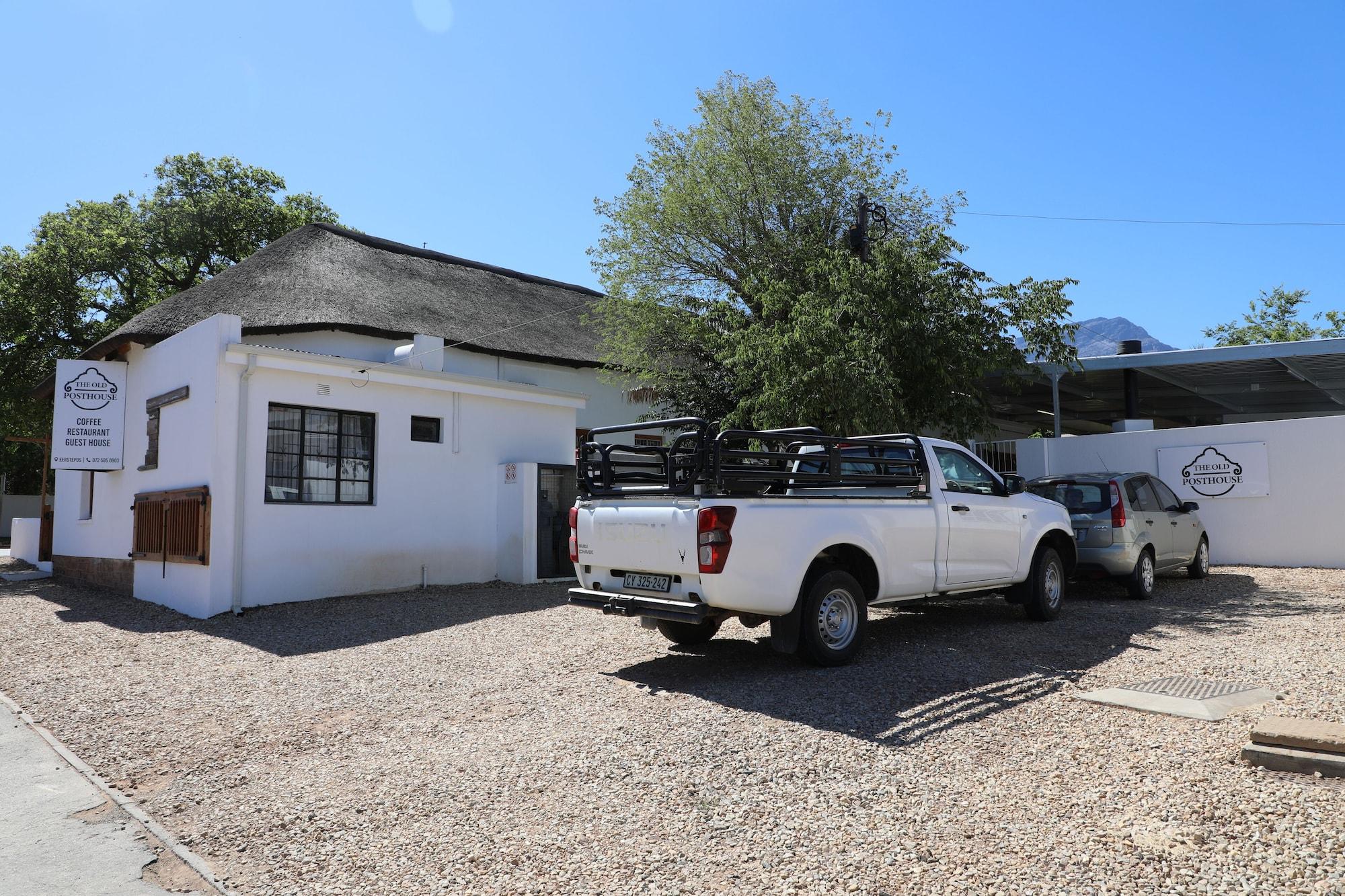 Varios The Old Posthouse