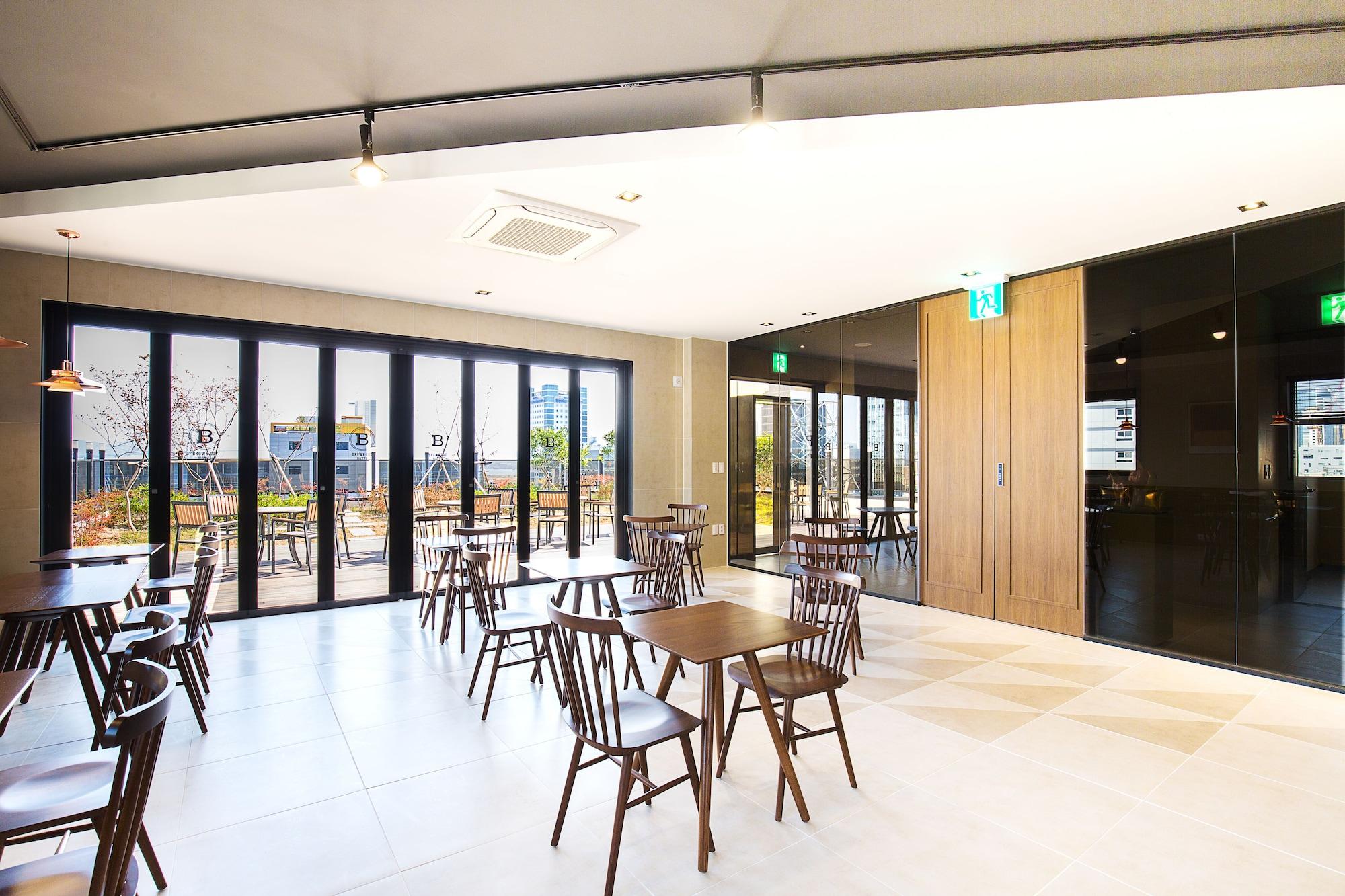 Restaurant Brown Dot Busan Station Sky Garden
