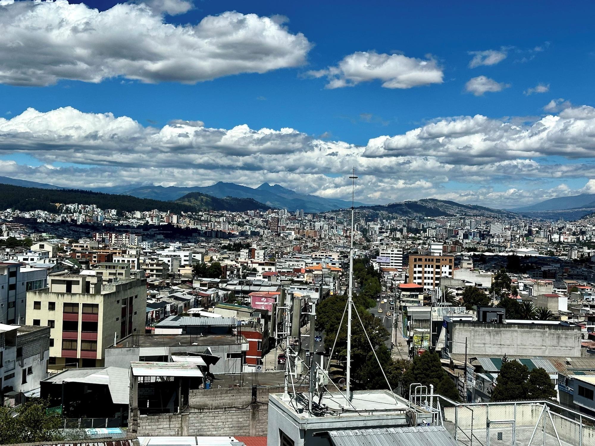 Varios Urbanizable Suites UIO