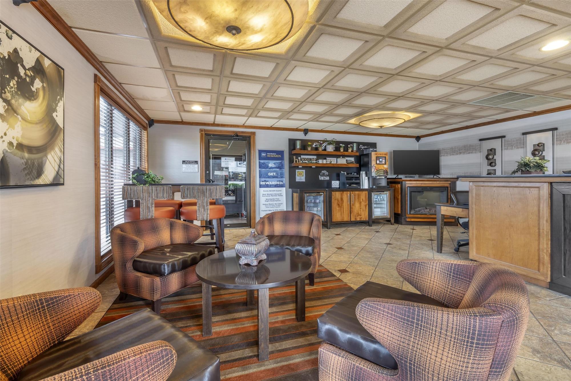 Vista Lobby Best Western Angus Inn