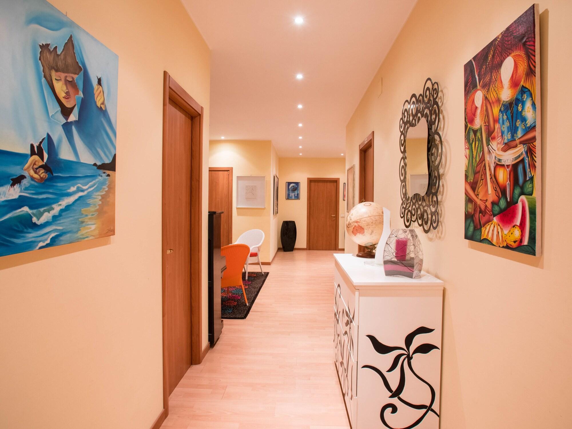 Varios Juliette Rooms